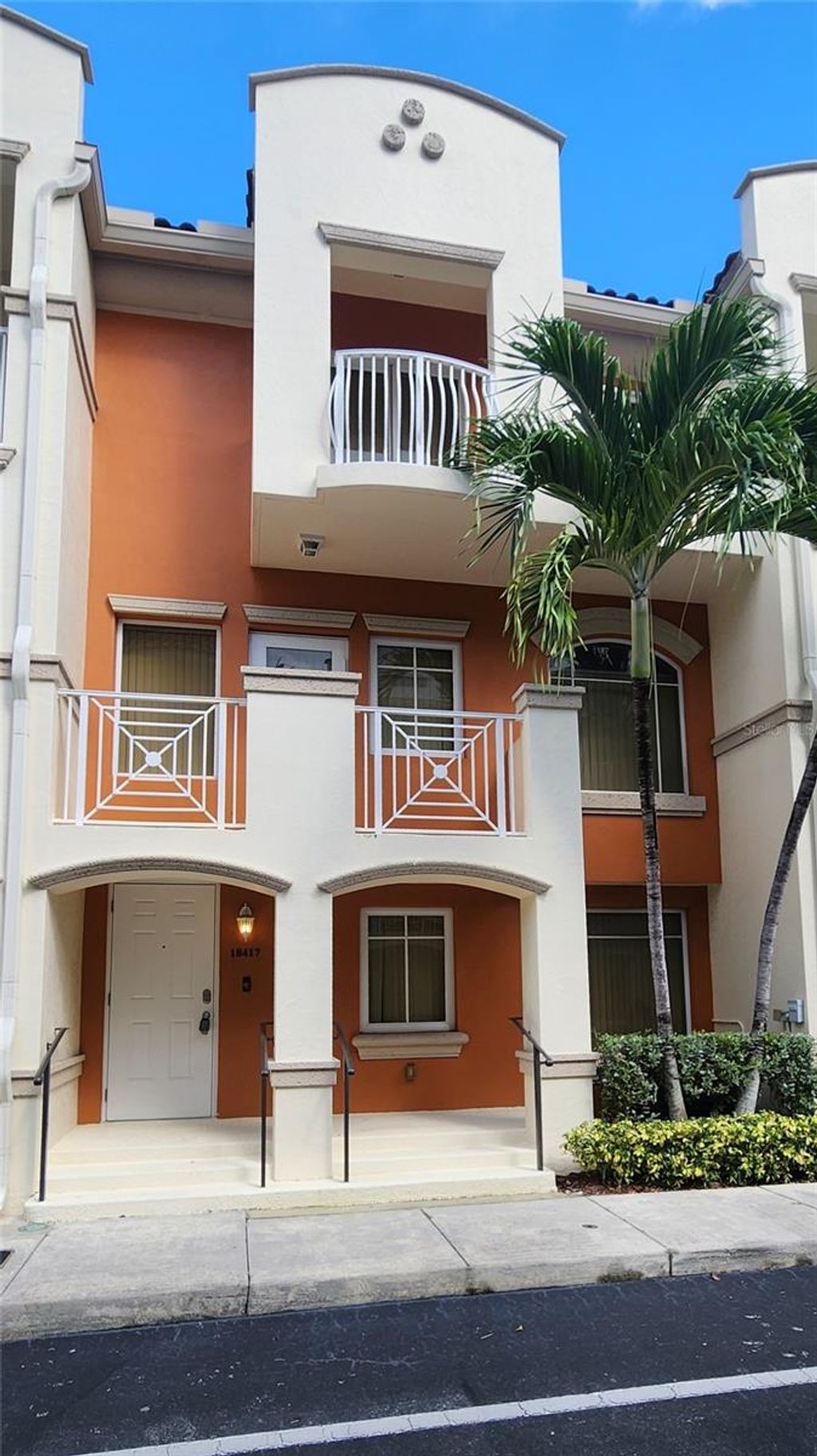 Photo of 18417 NE 27th Court #18417, North Miami Beach, FL 33160 (MLS # O6350452)