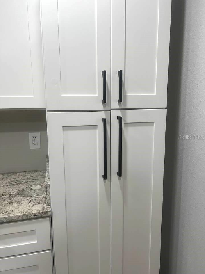 LEESBURG HANSONS ADD 01 - Residential Lease