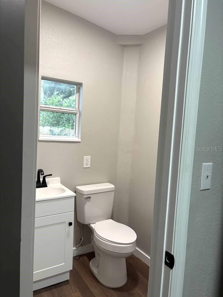 LEESBURG HANSONS ADD 01 - Residential Lease