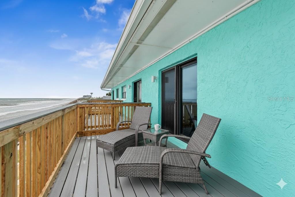 BEACH HOUSE CONDO - Residential