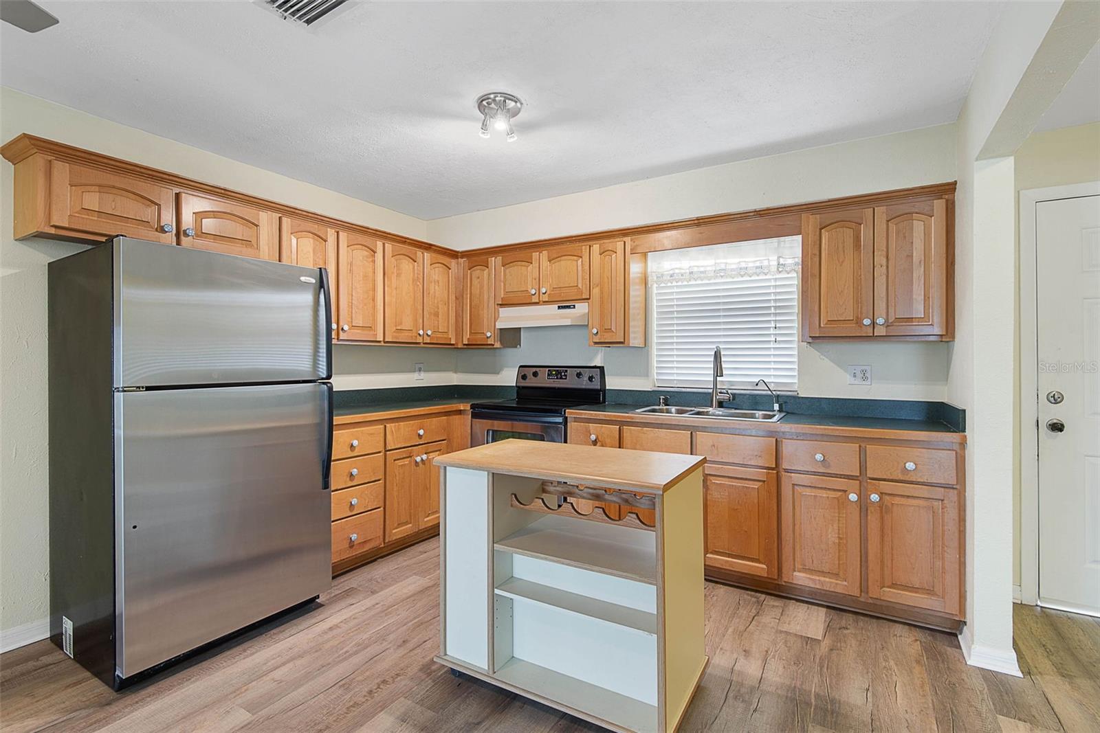 BEACH HOUSE CONDO - Residential