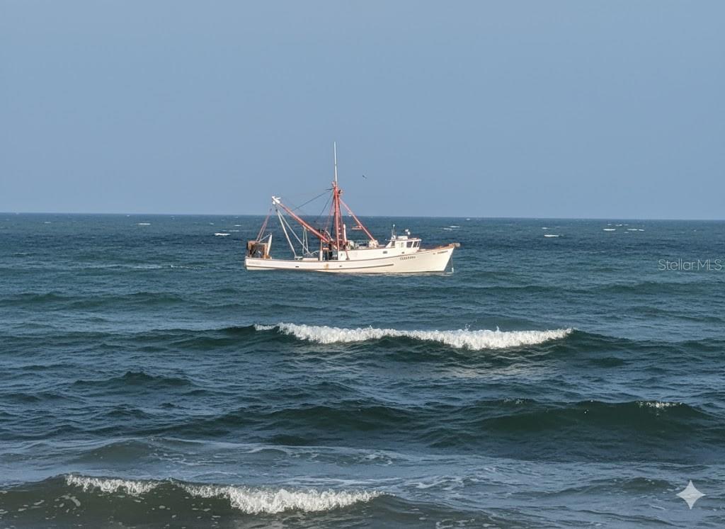 BEACH HOUSE CONDO - Residential