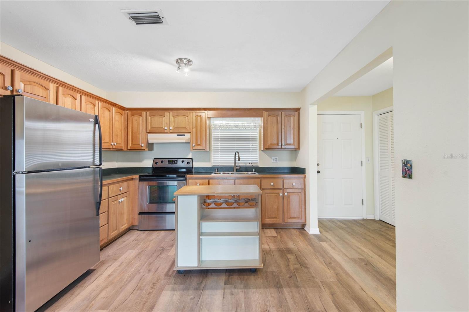 BEACH HOUSE CONDO - Residential