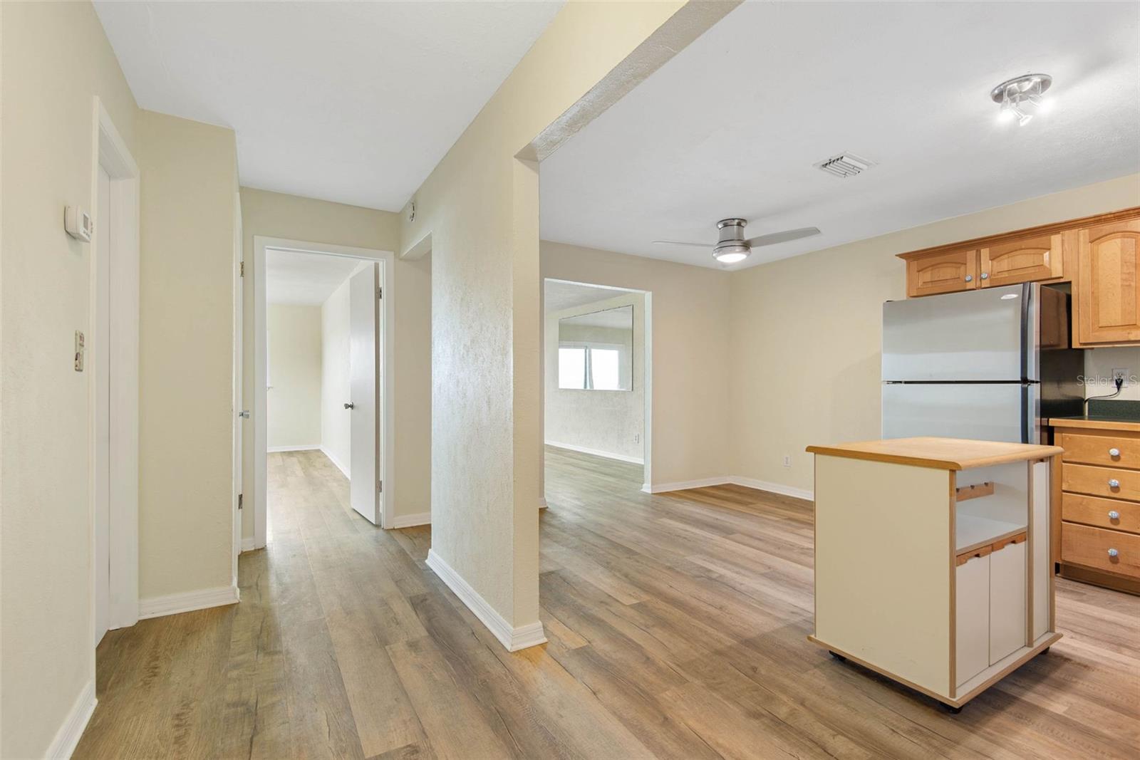 BEACH HOUSE CONDO - Residential