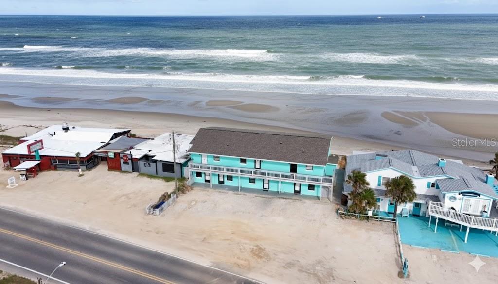 BEACH HOUSE CONDO - Residential