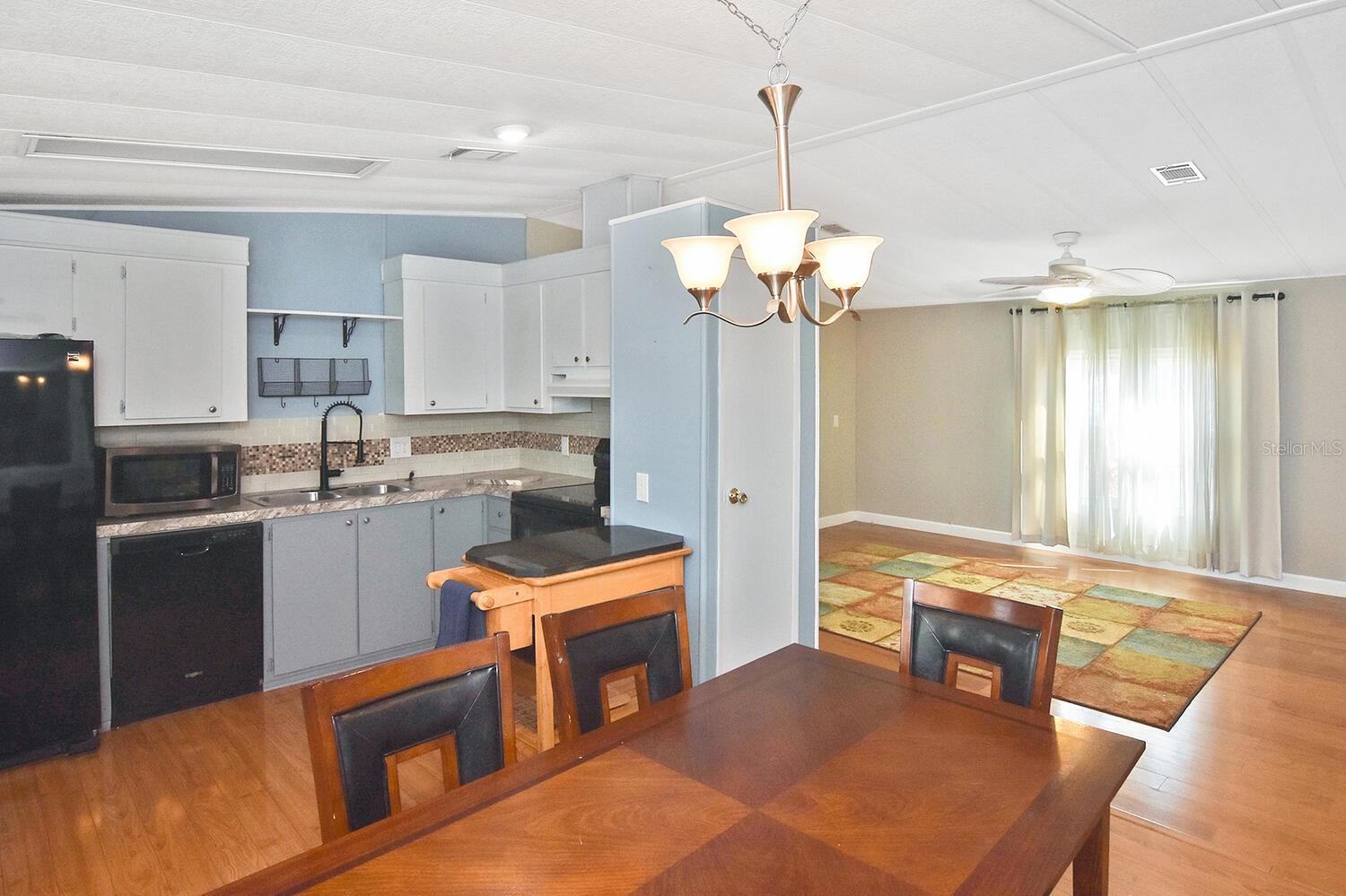 HOLIDAY MOBILE ESTATES 2ND ADD - Residential