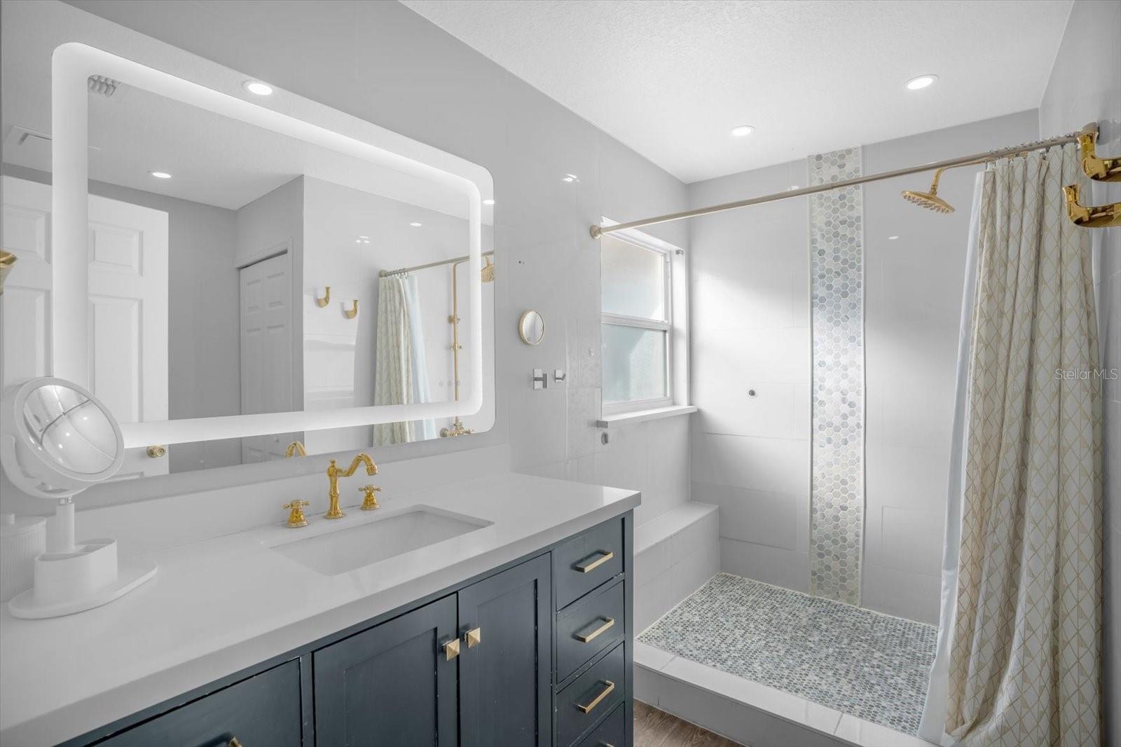 CHASE GROVES UNIT 3 - Residential