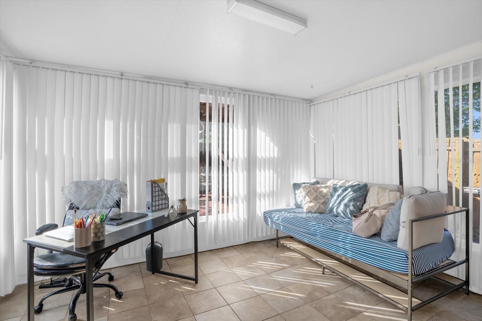 CHASE GROVES UNIT 3 - Residential