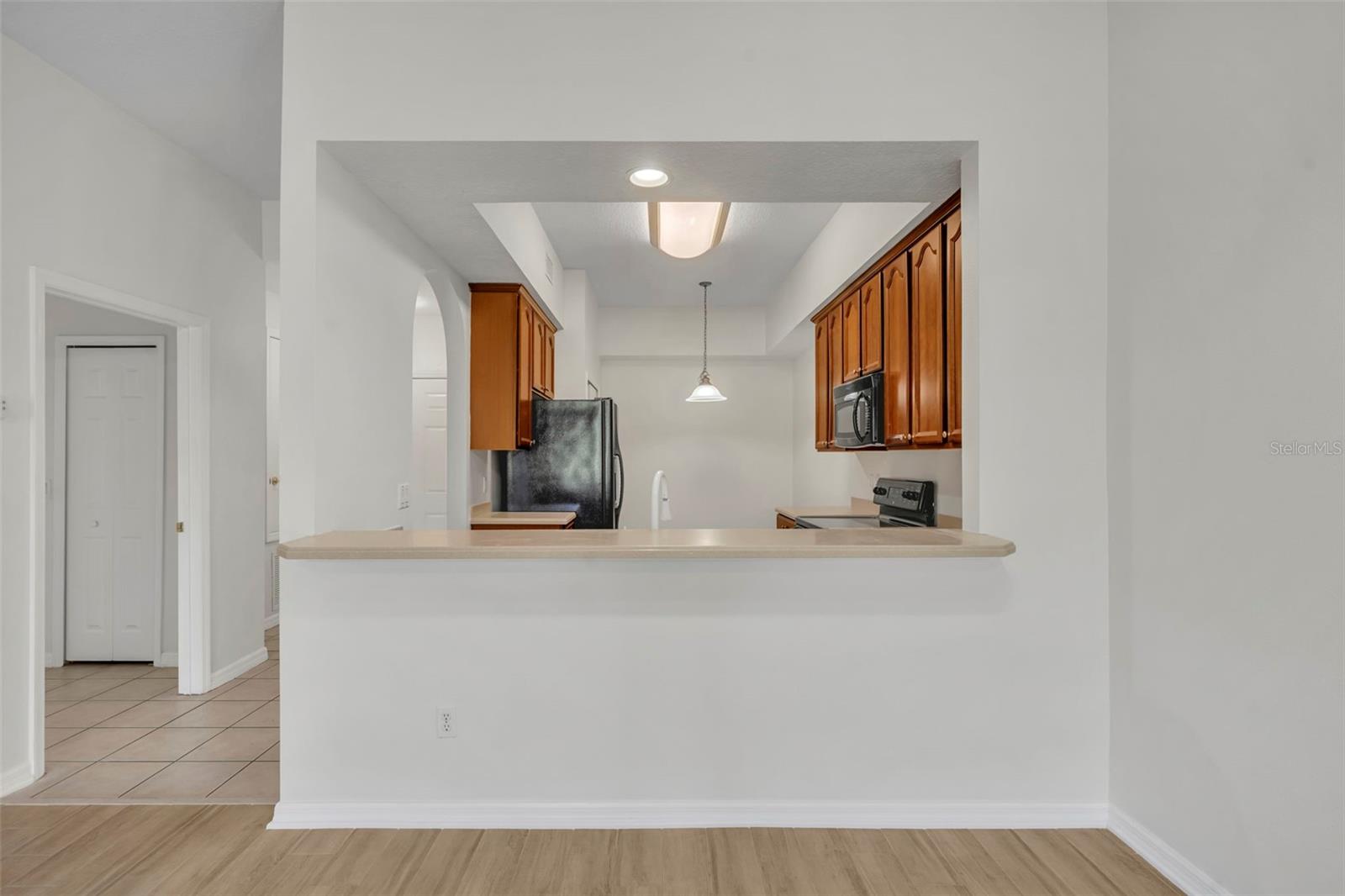 VERANDA II/LK HART - Residential Lease