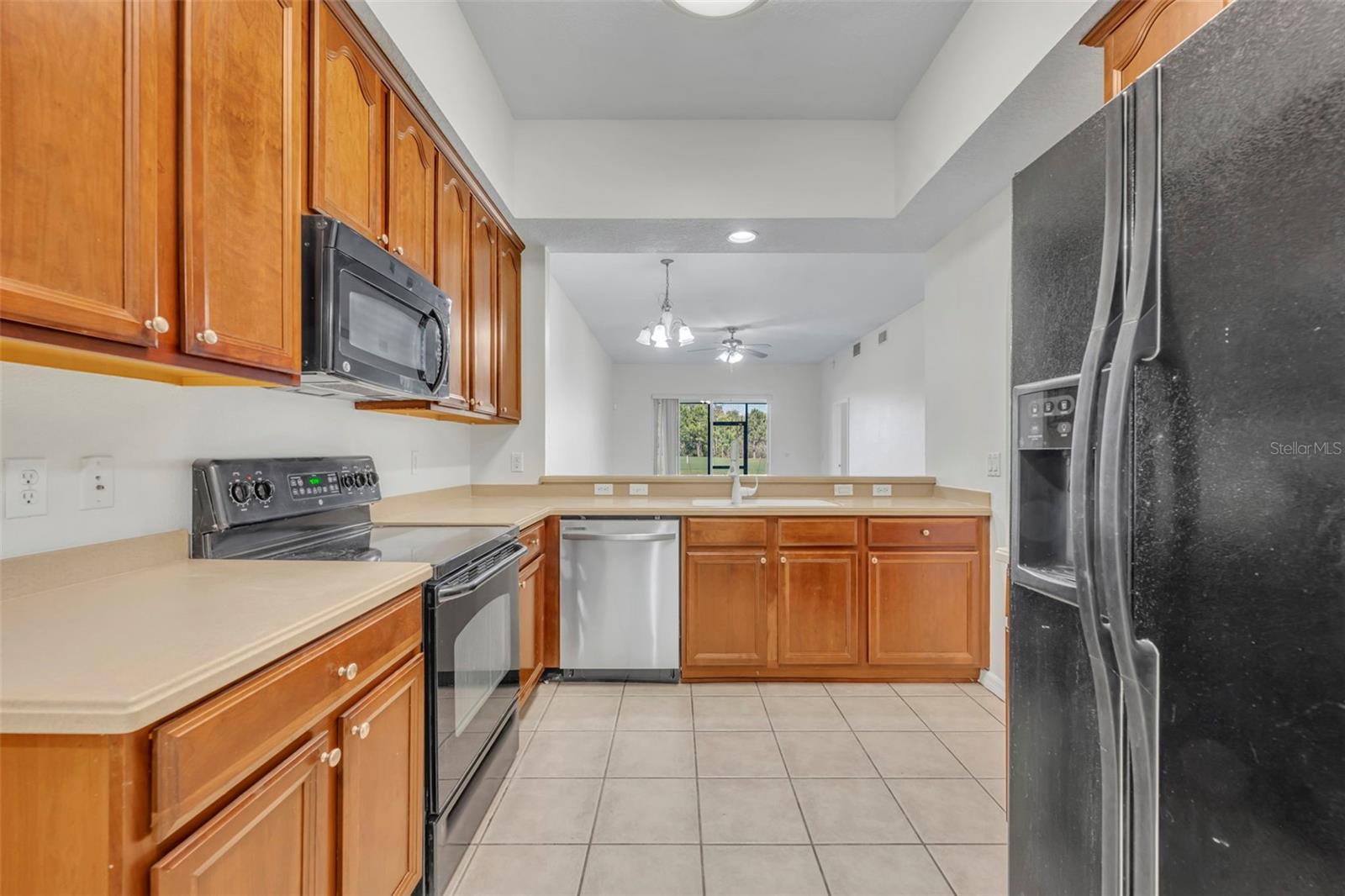 VERANDA II/LK HART - Residential Lease