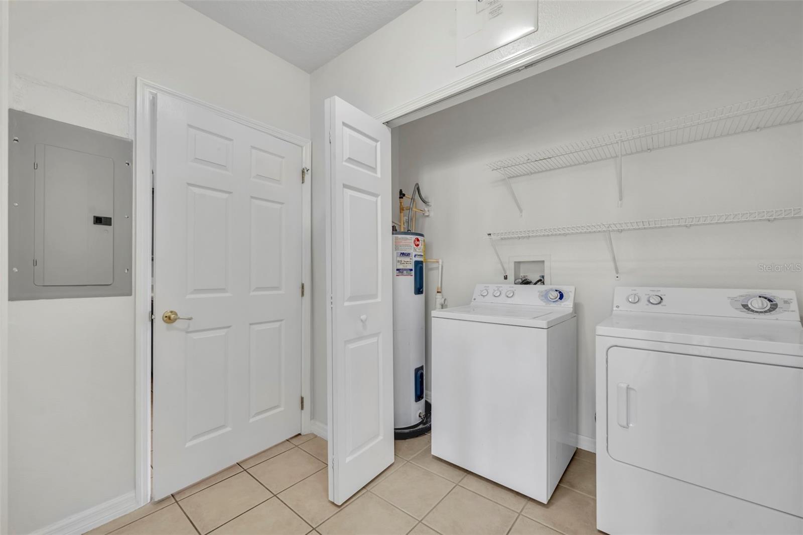 VERANDA II/LK HART - Residential Lease