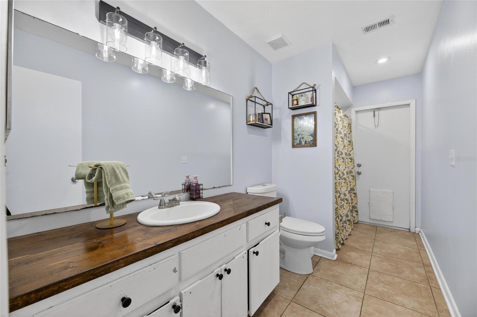 BLOOMINGDALE SEC D UNIT 1 - Residential