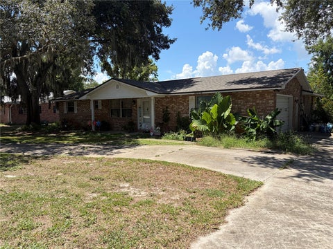 Photo of 34205 Radio Road, Leesburg, FL 34788 (MLS # G5118205)