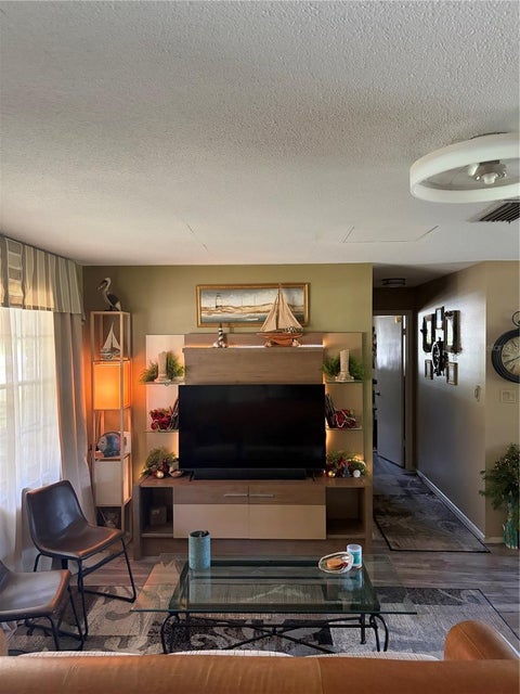 Tiny photo for 34205 Radio Road, Leesburg, FL 34788 (MLS # G5118205)