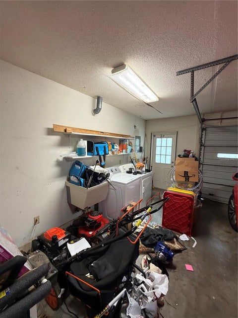 Tiny photo for 34205 Radio Road, Leesburg, FL 34788 (MLS # G5118205)