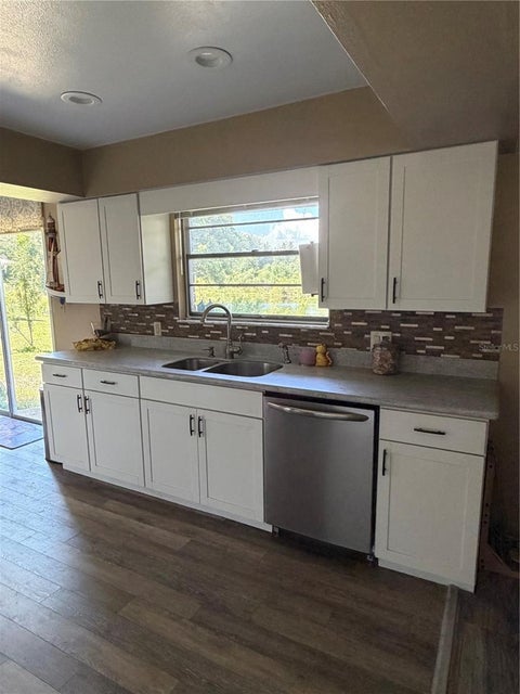 Tiny photo for 34205 Radio Road, Leesburg, FL 34788 (MLS # G5118205)