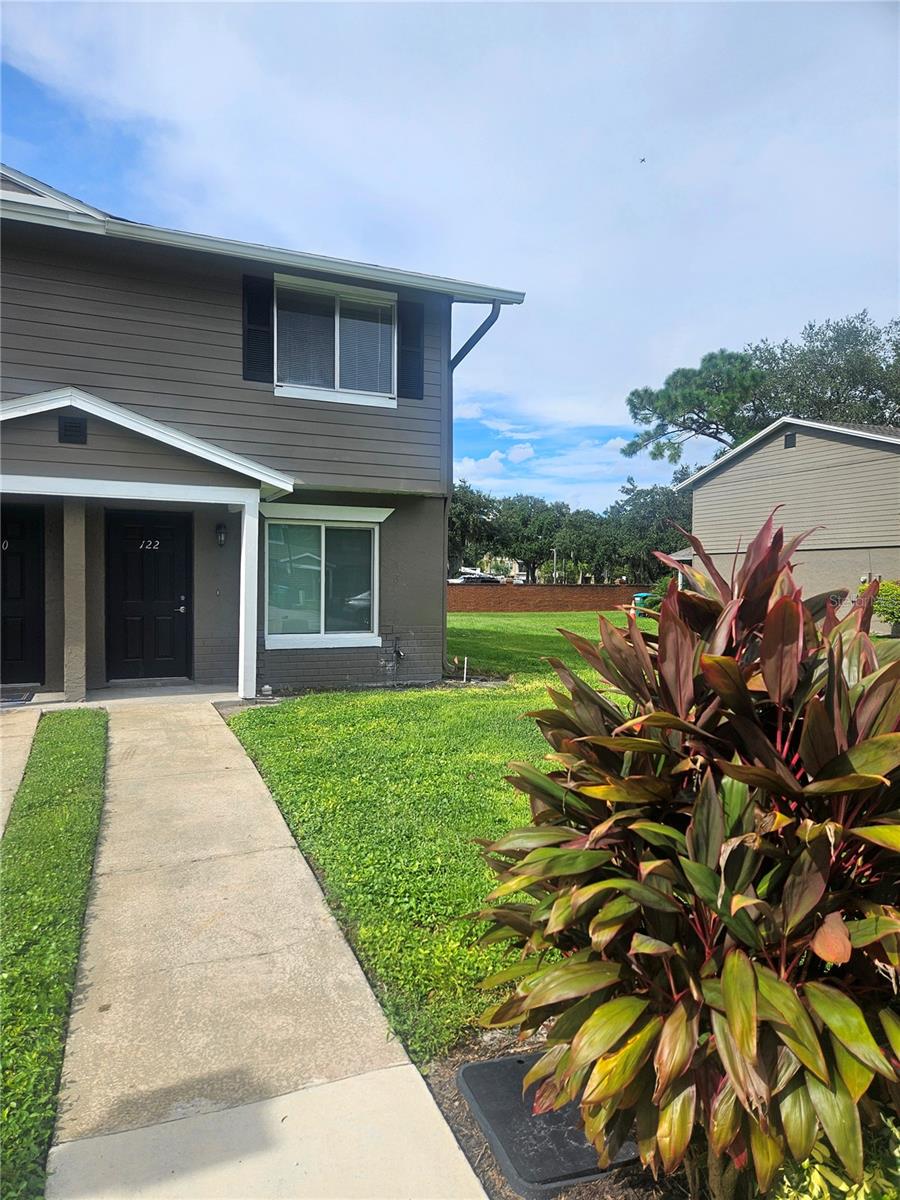 MOSS COVE - Residential