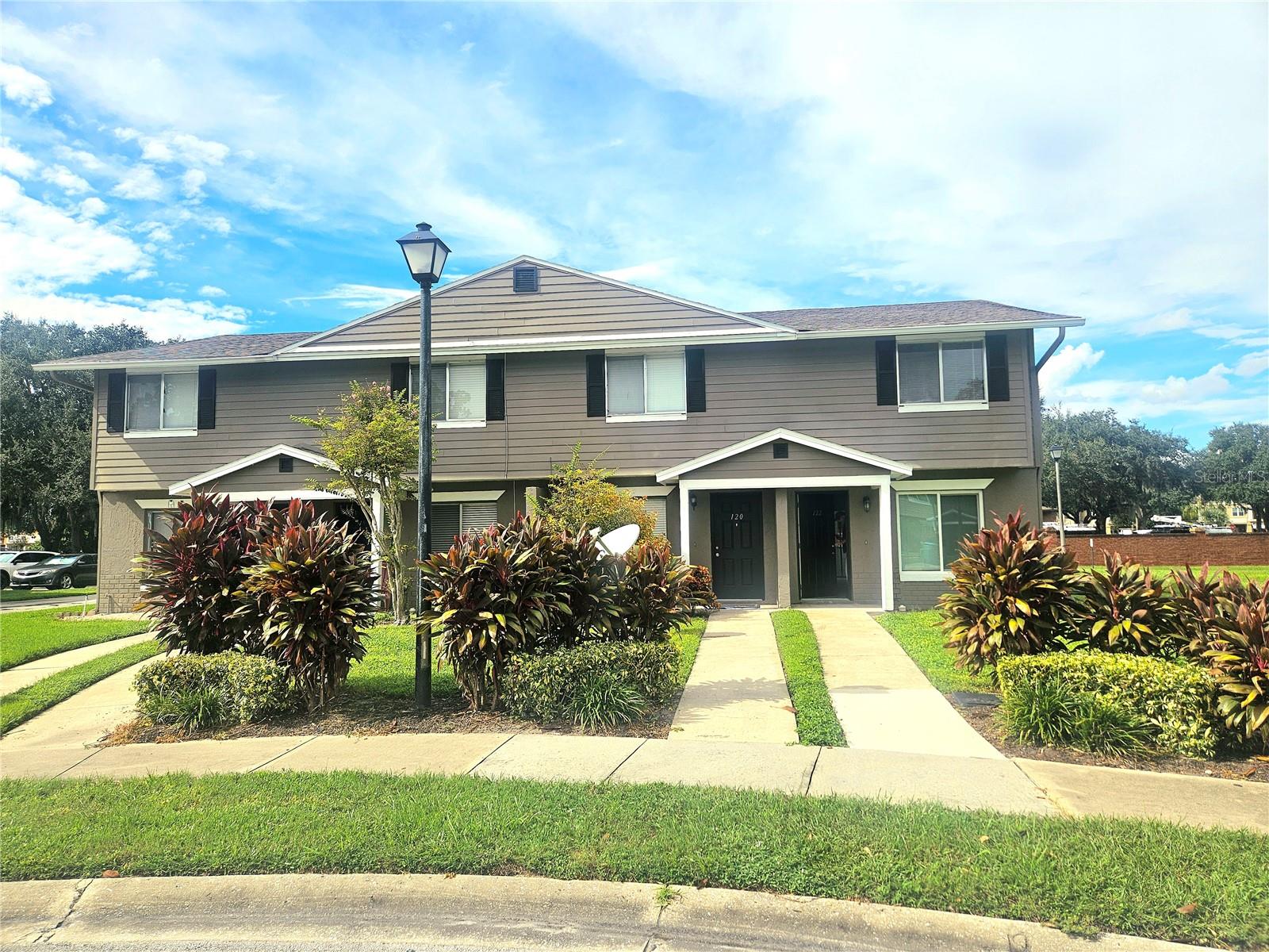 MOSS COVE - Residential