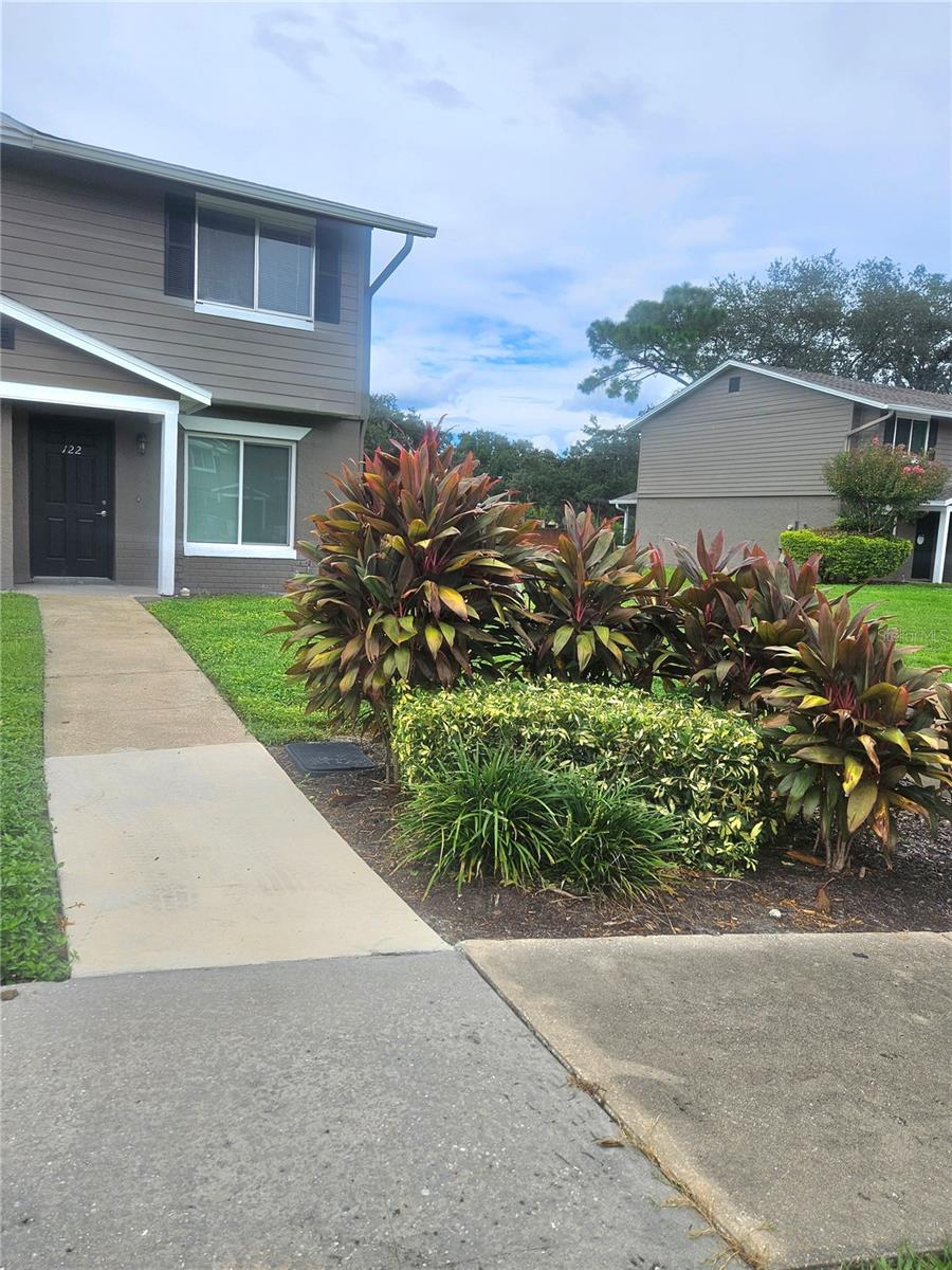 MOSS COVE - Residential