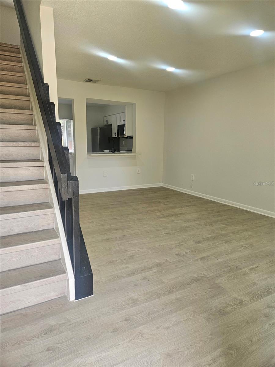 MOSS COVE - Residential