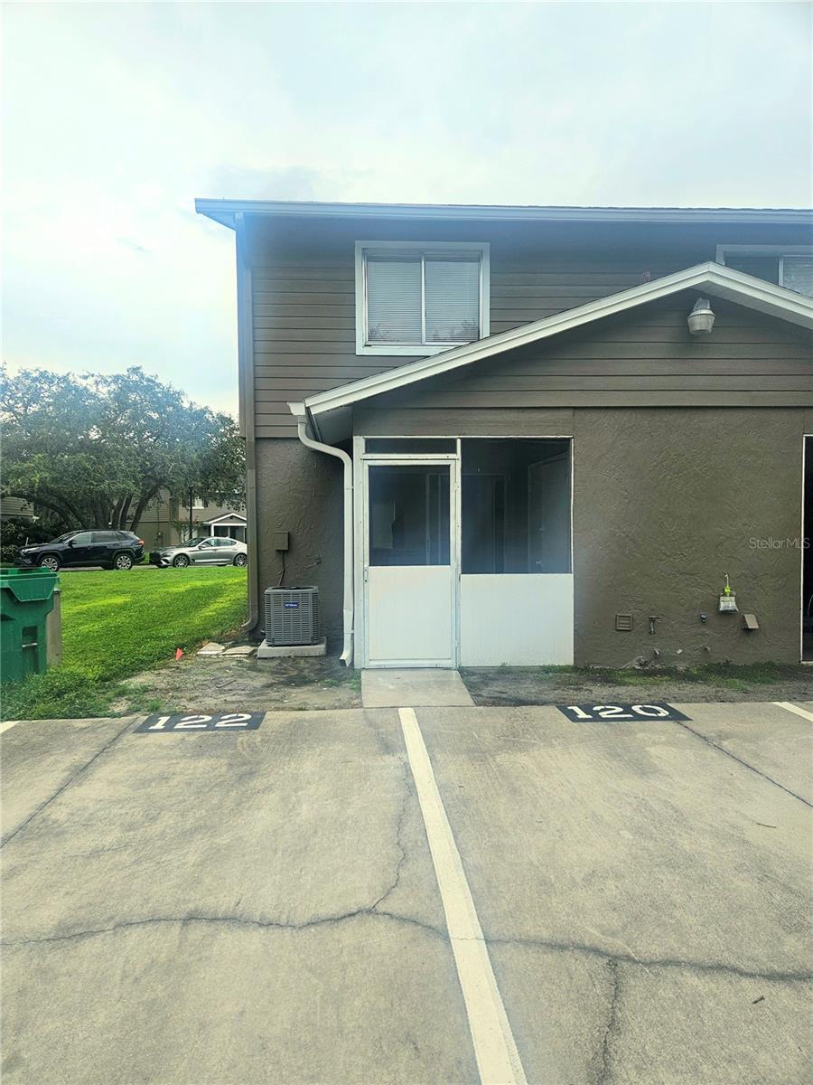 MOSS COVE - Residential