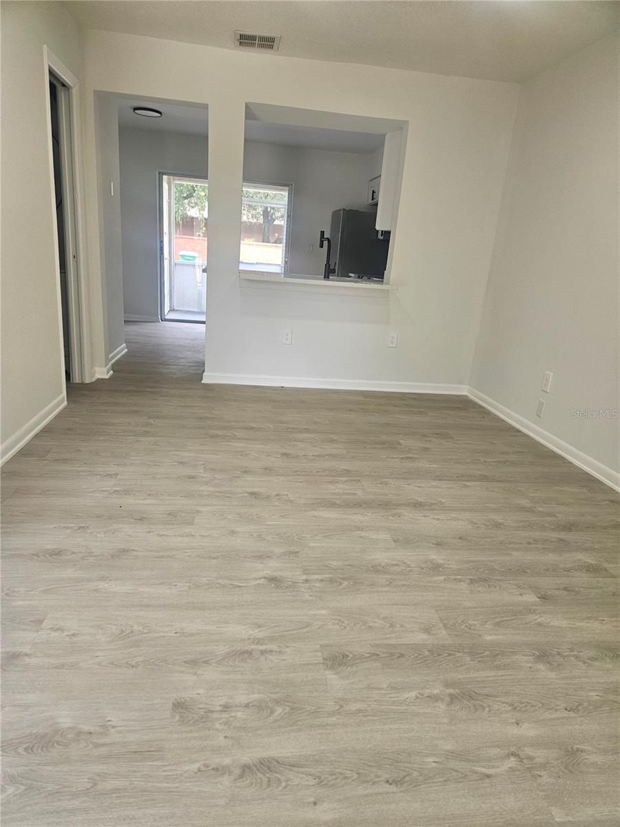 MOSS COVE - Residential
