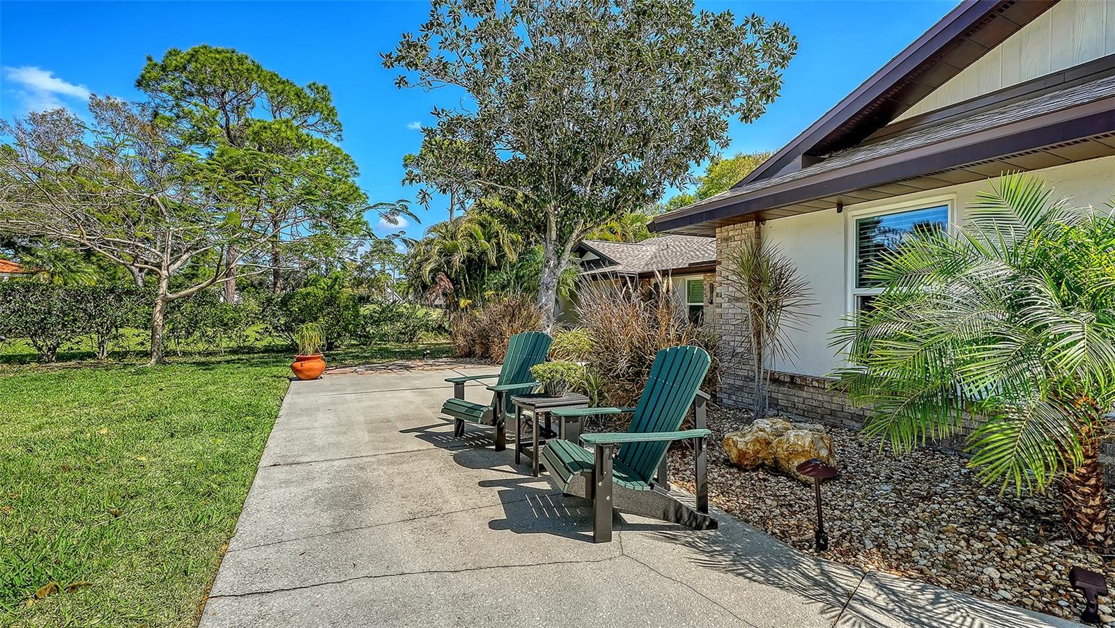 BROADMOOR PINES - Residential