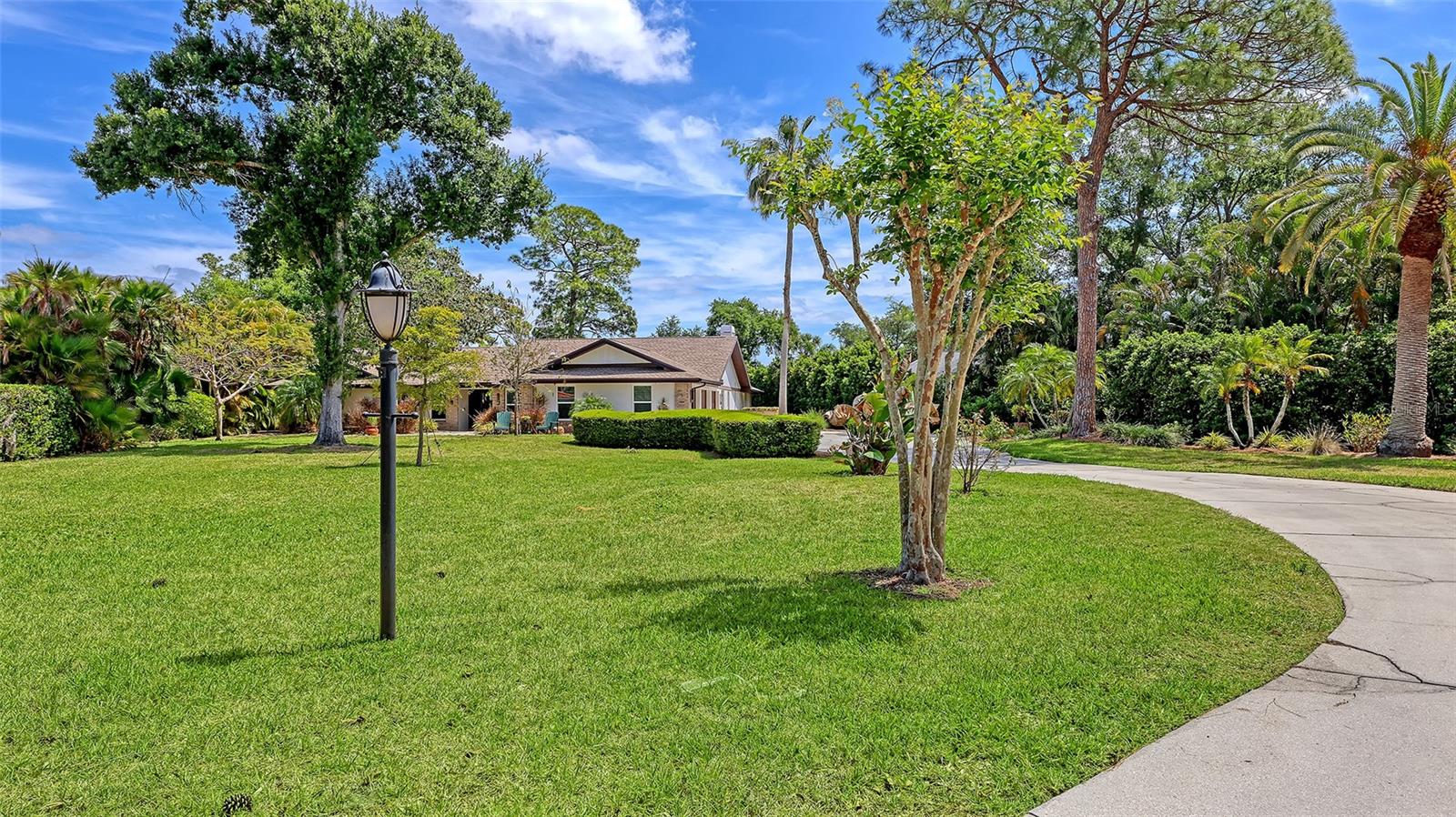 7937 BROADMOOR PINES BOULEVARD