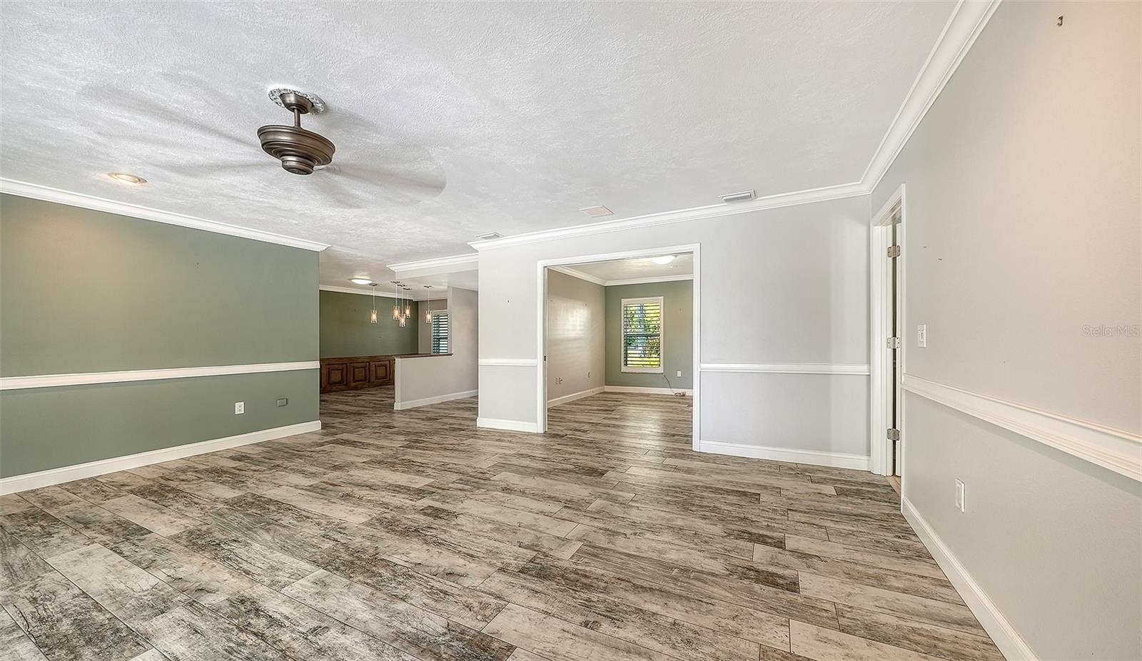 BROADMOOR PINES - Residential