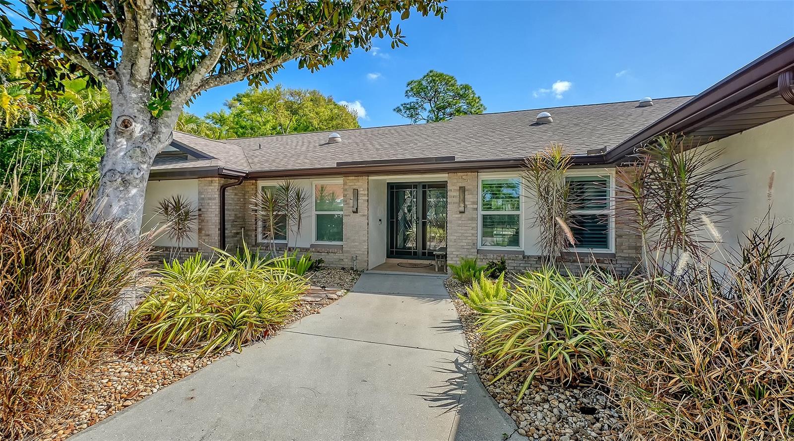 BROADMOOR PINES - Residential