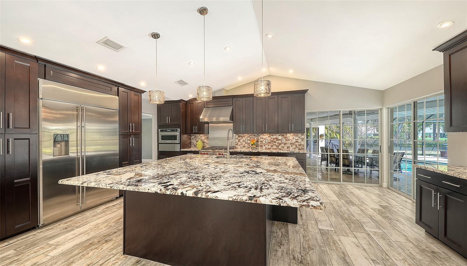 BROADMOOR PINES - Residential