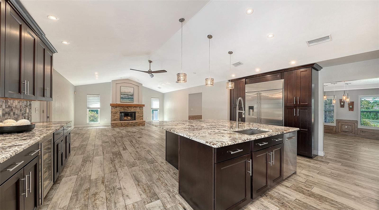 BROADMOOR PINES - Residential