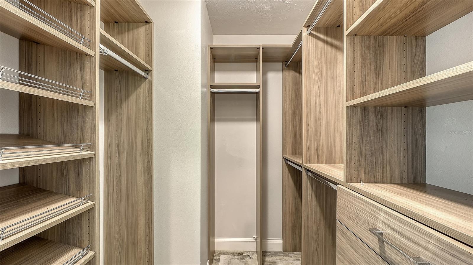 BROADMOOR PINES - Residential