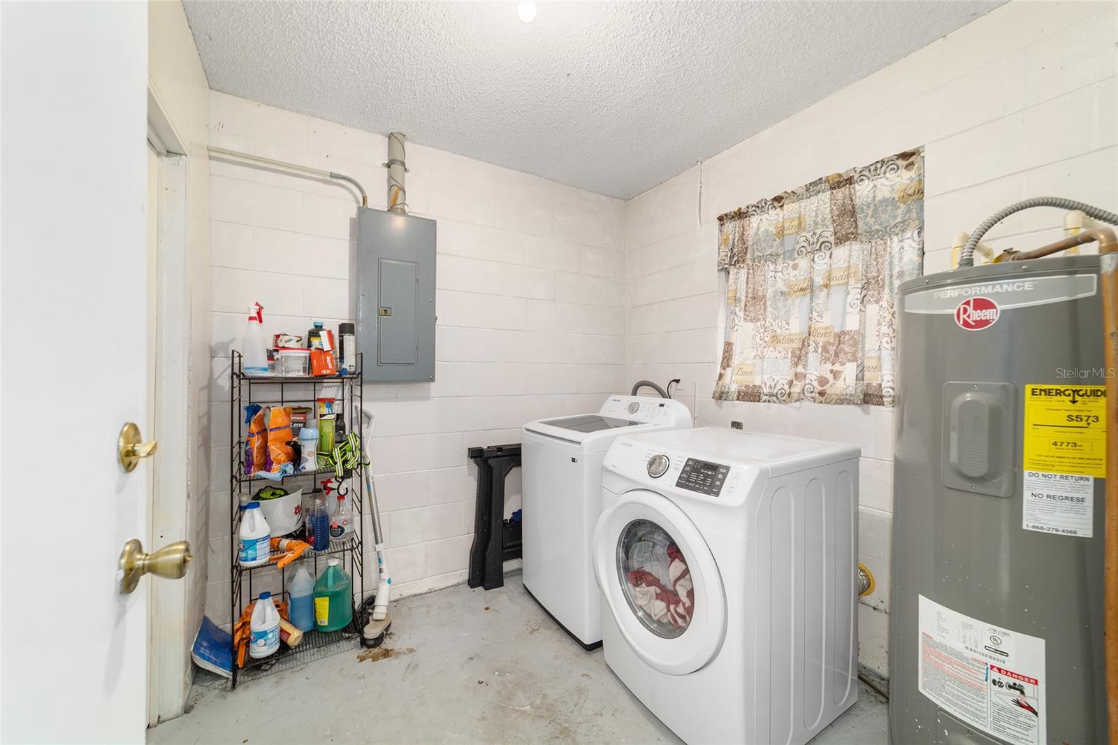 EASTSIDE ESTATE - Residential