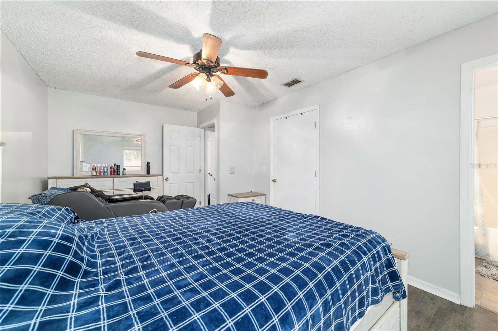 EASTSIDE ESTATE - Residential