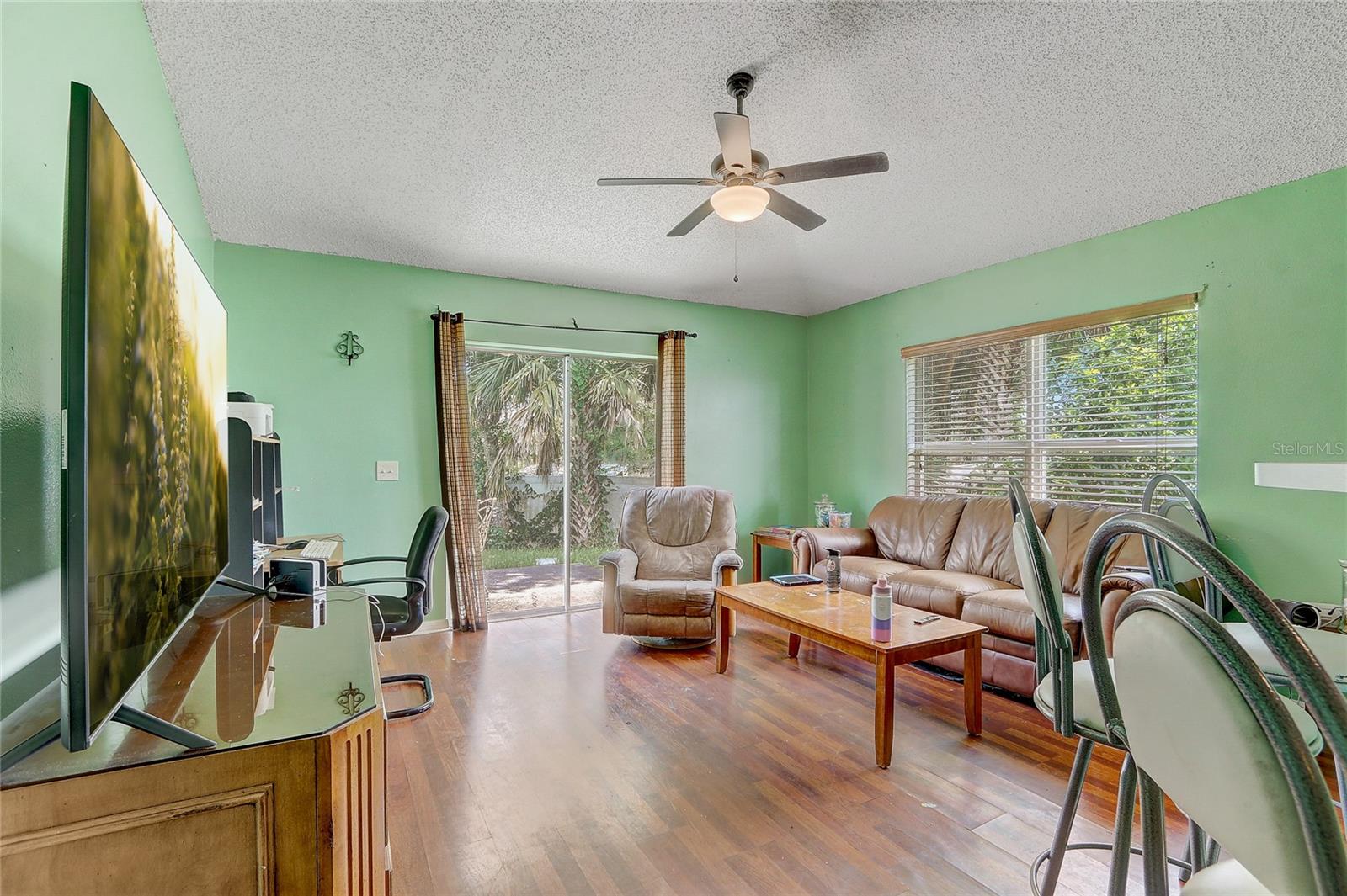 210 FAIRFIELD DRIVE