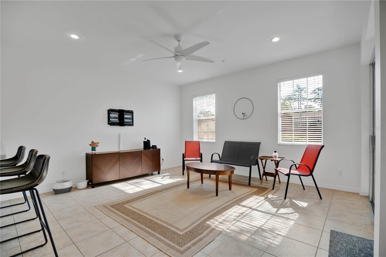 HARBOR WINDS - Residential Lease