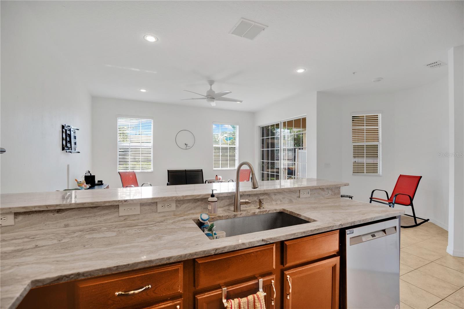 HARBOR WINDS - Residential Lease