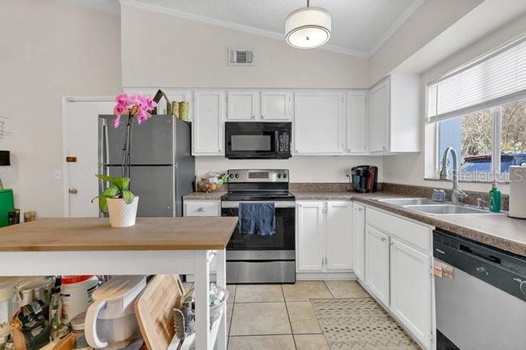 Photo of 172 Grove Street, Orlando, FL 32835 (MLS # O6380509)