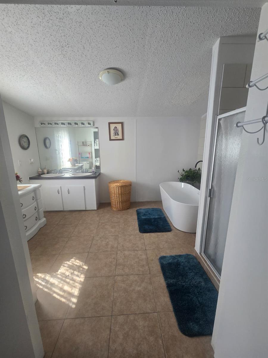 ANGUS VALLEY - Residential