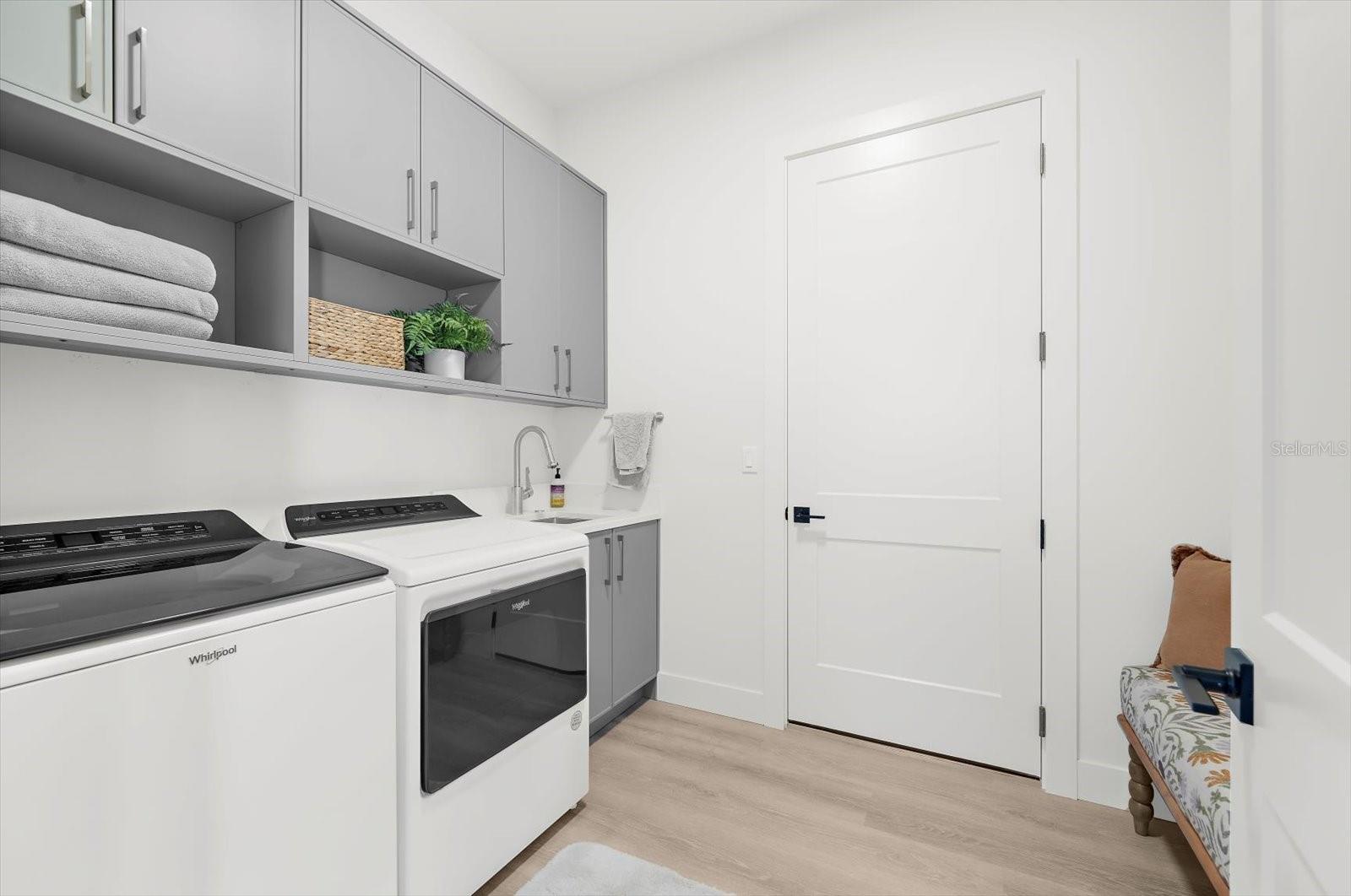 ROTONDA SANDS - Residential