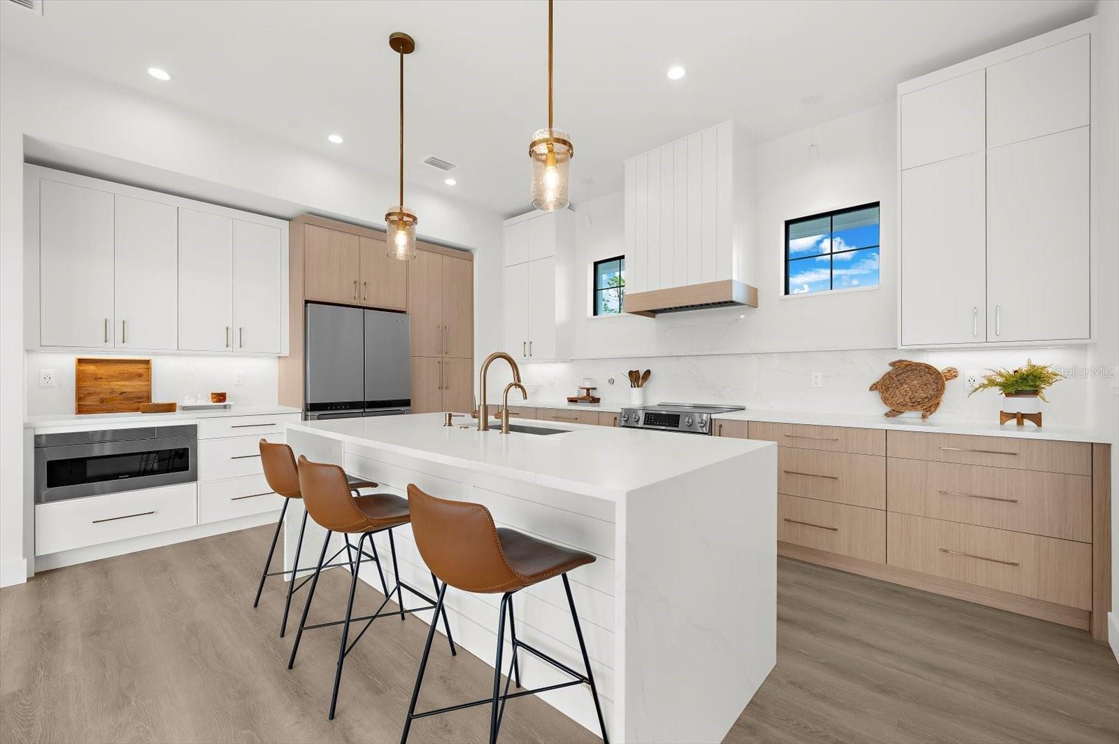 ROTONDA SANDS - Residential