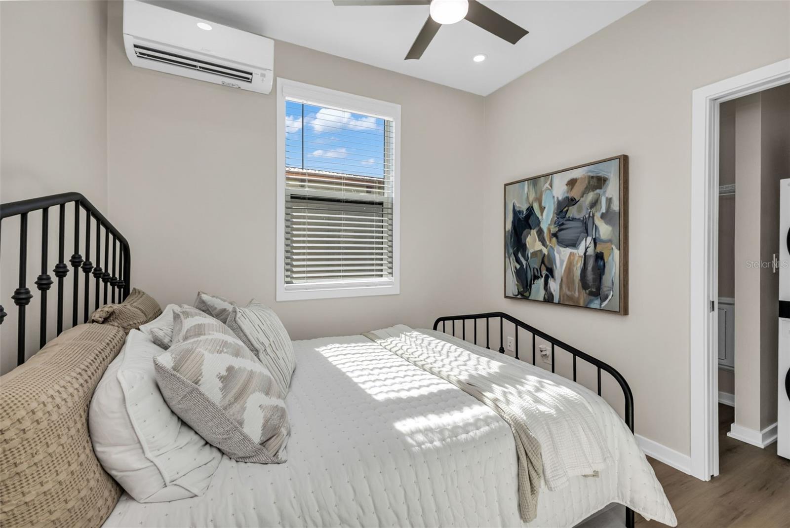 SOLANA COTTAGE RESORT - Residential