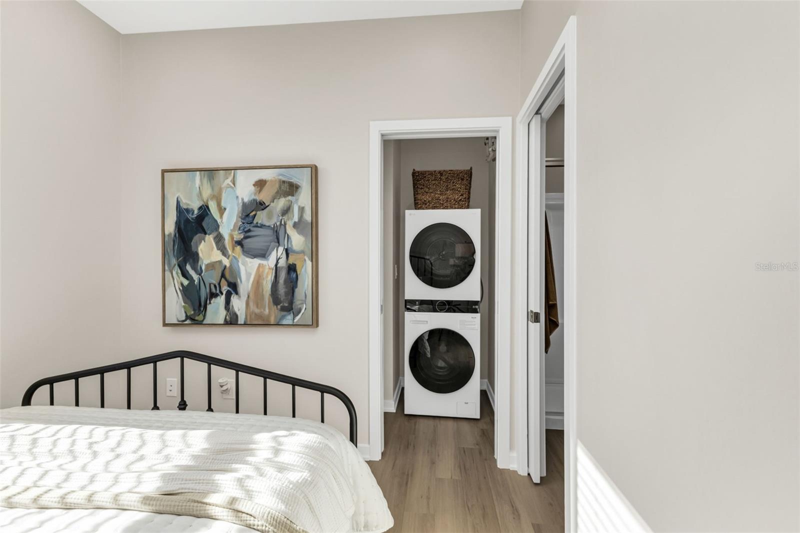 SOLANA COTTAGE RESORT - Residential