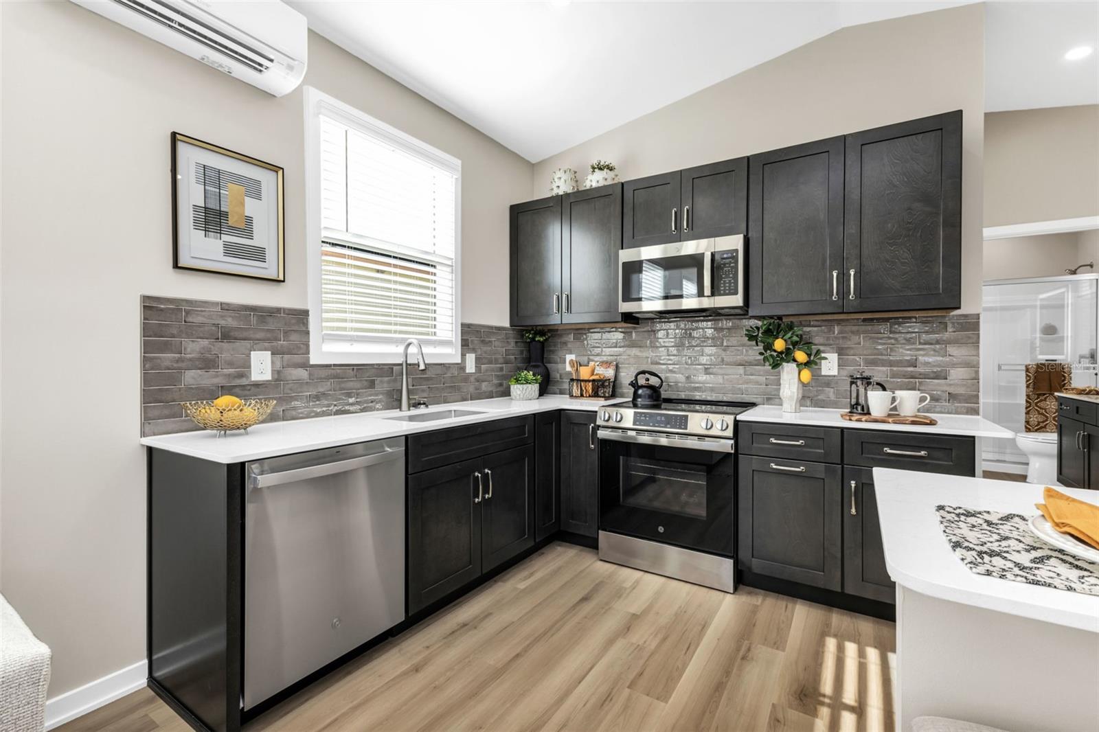 SOLANA COTTAGE RESORT - Residential