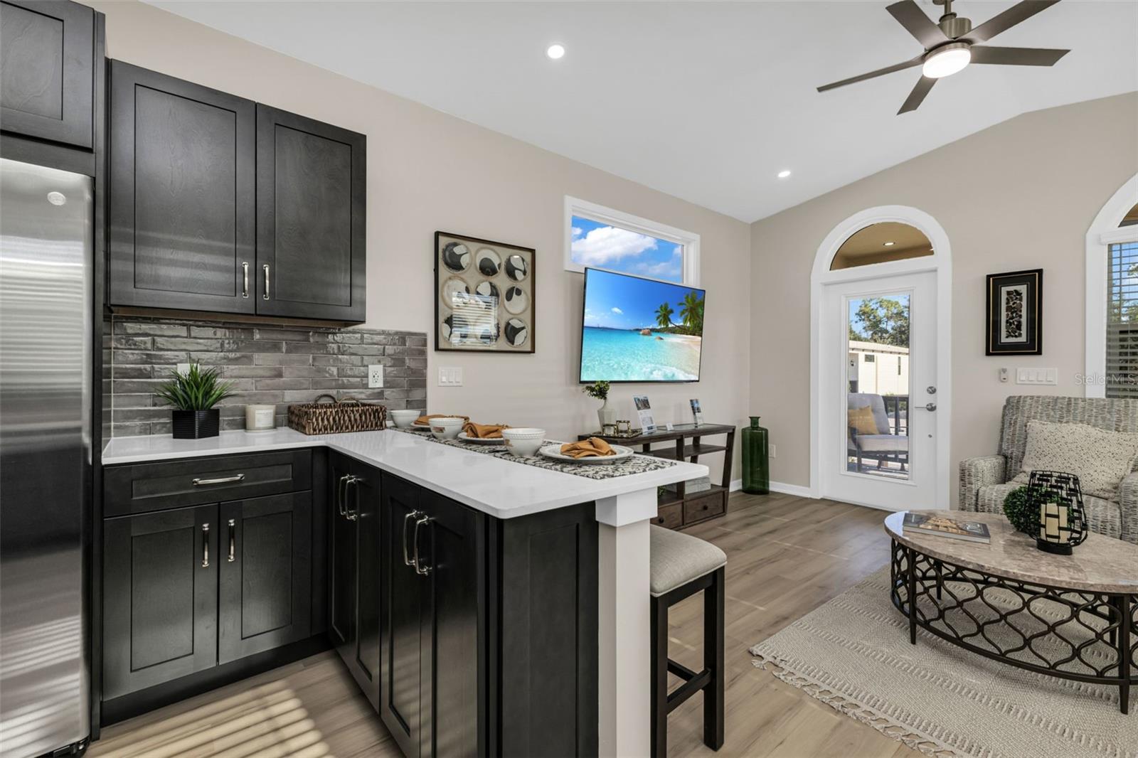 SOLANA COTTAGE RESORT - Residential