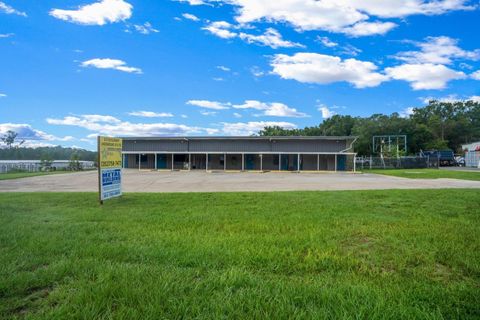 Tiny photo for 9732 SE Us Highway 441 Highway, Belleview, FL 34420 (MLS # OM709834)
