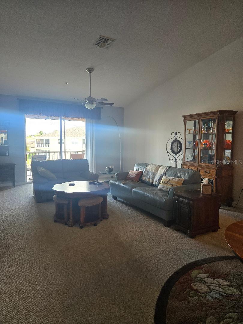 PALMER OAKS PH 1 & 2 - Residential Lease
