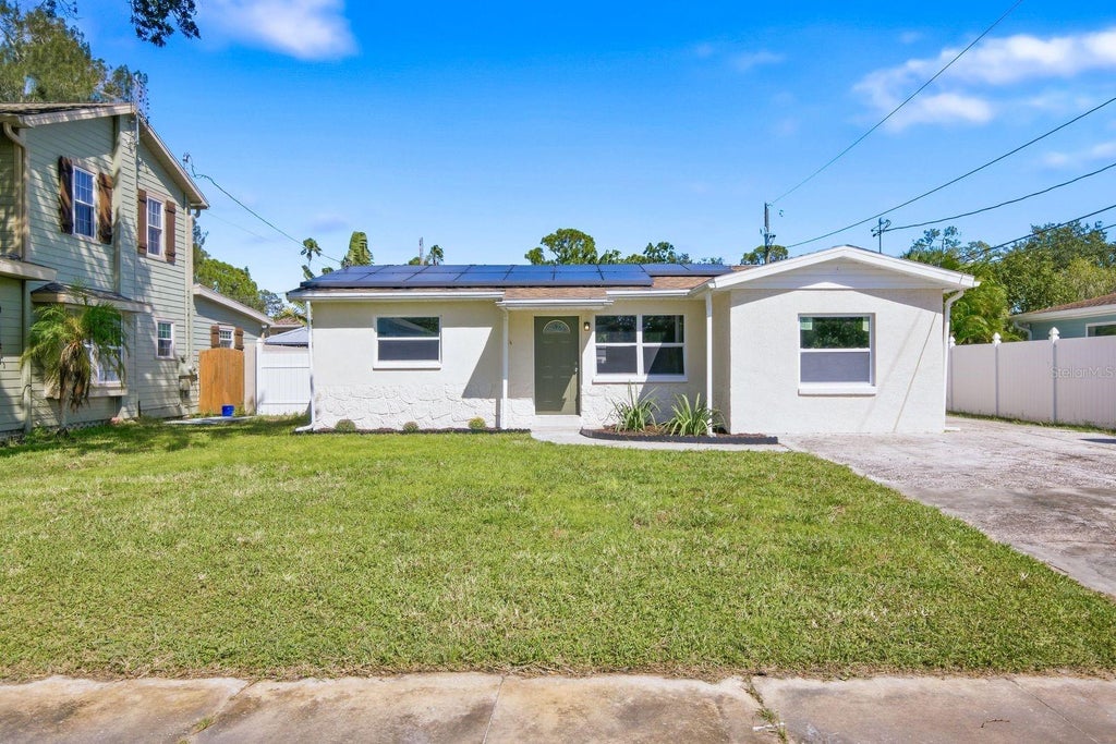 Photo of 8143 Overlook Place NE, St Petersburg, FL 33702 (MLS # TB8549864)