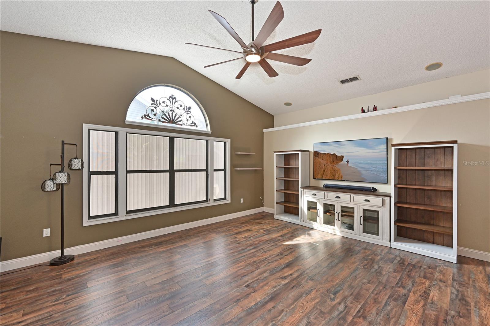 VINTAGE CREEK - Residential